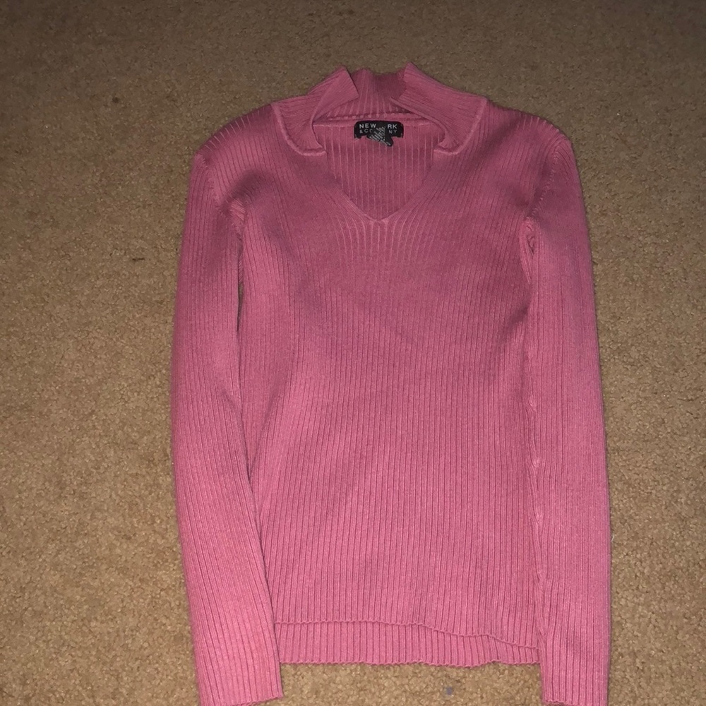 Long sleeve shirt.